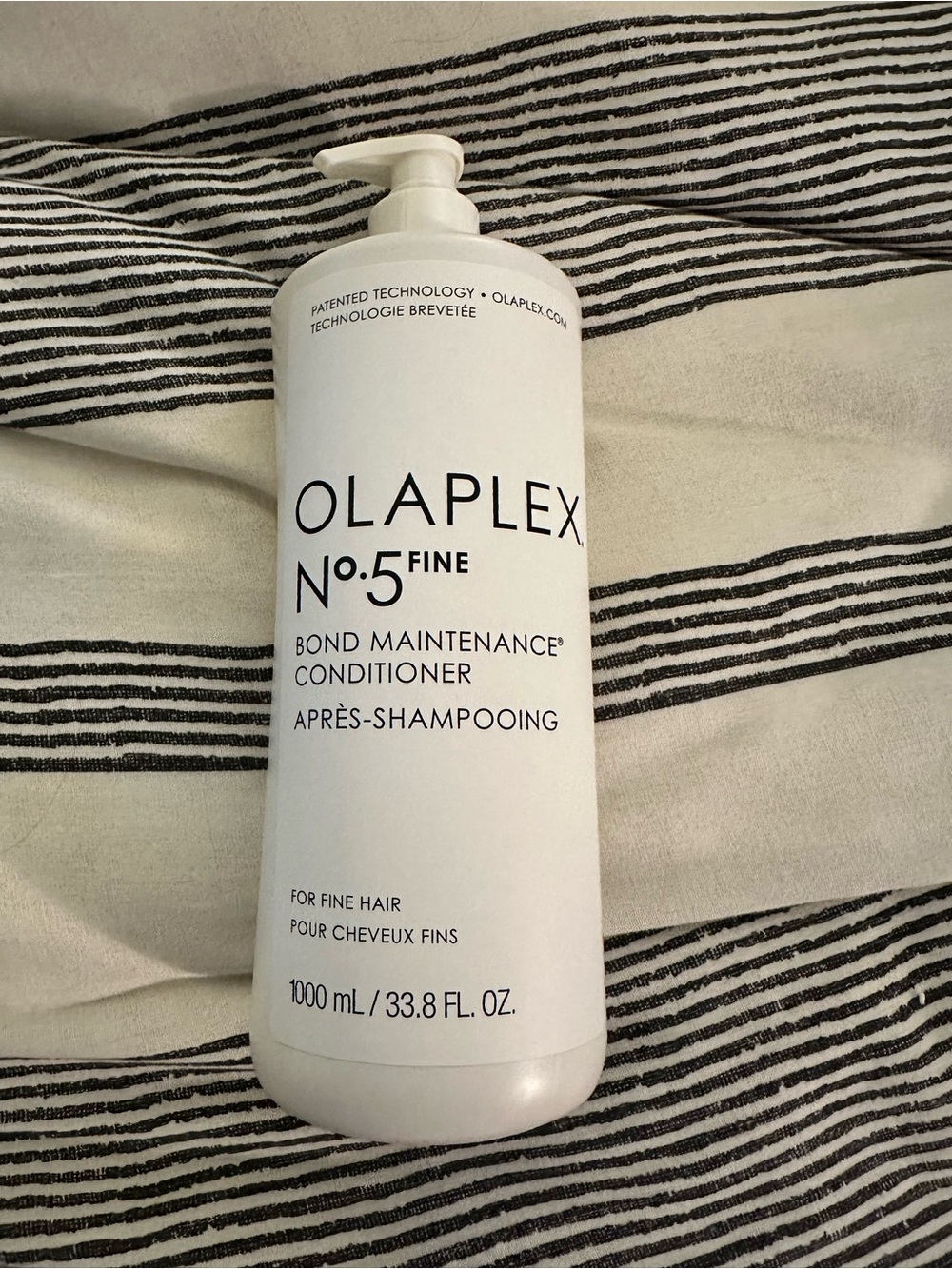 OLAPLEX No.5 Fine Hair Bond Maintenance Conditioner 33.8oz. Large size